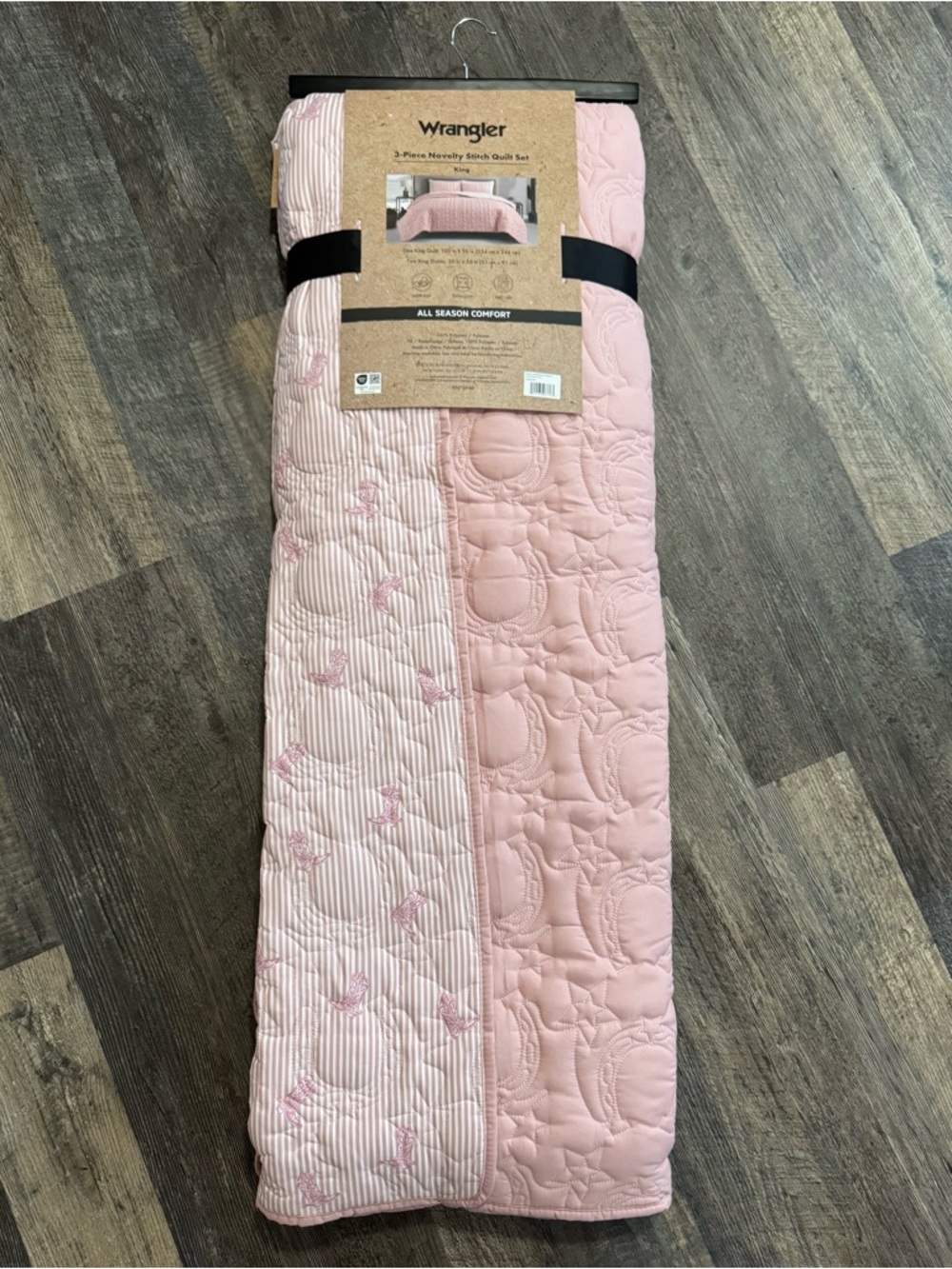 Wrangler Light Pink Quilt Set